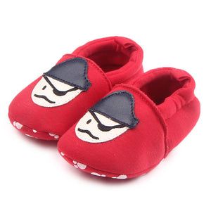 Non slippery baby shoes, including different variants
